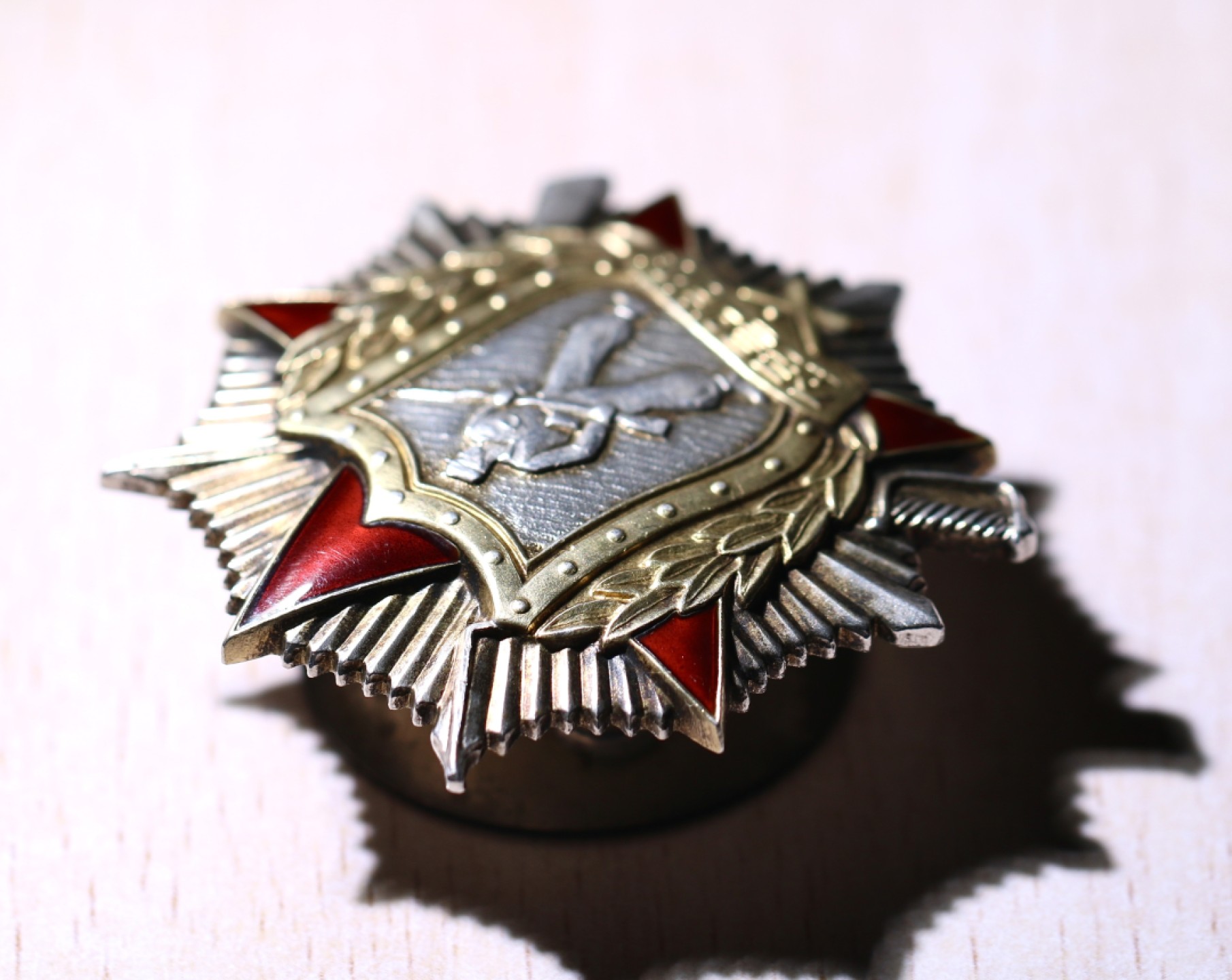 大猫徽章拍卖第212期  朝鲜🇰🇵二级战士勋章 轮版 状态极美