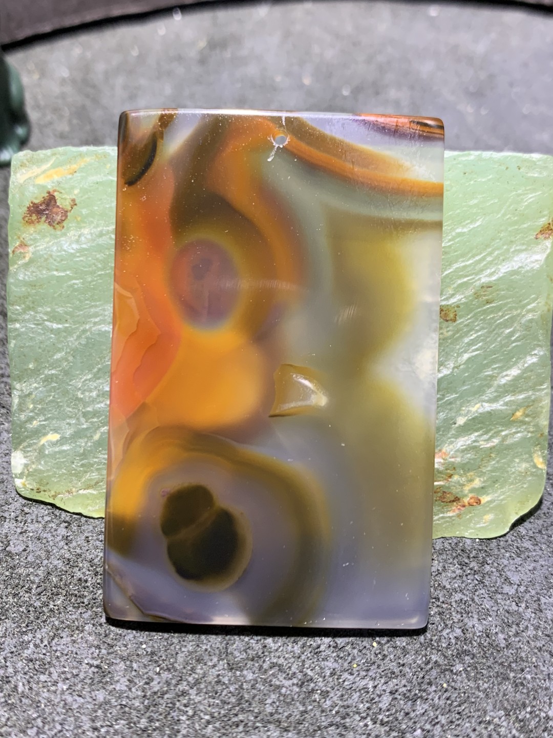高玉化巴西玛瑙天眼牌子一个，