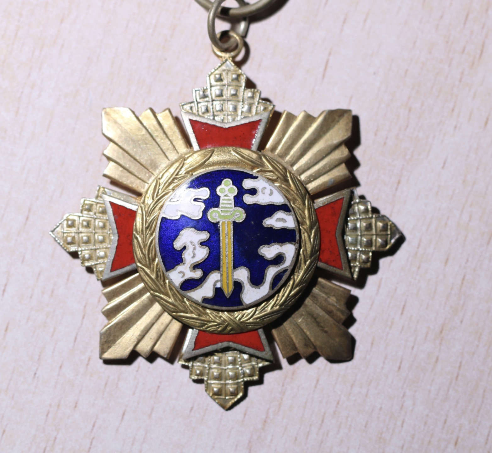 大猫徽章拍卖第212期  国府资深士兵荣誉奖章 