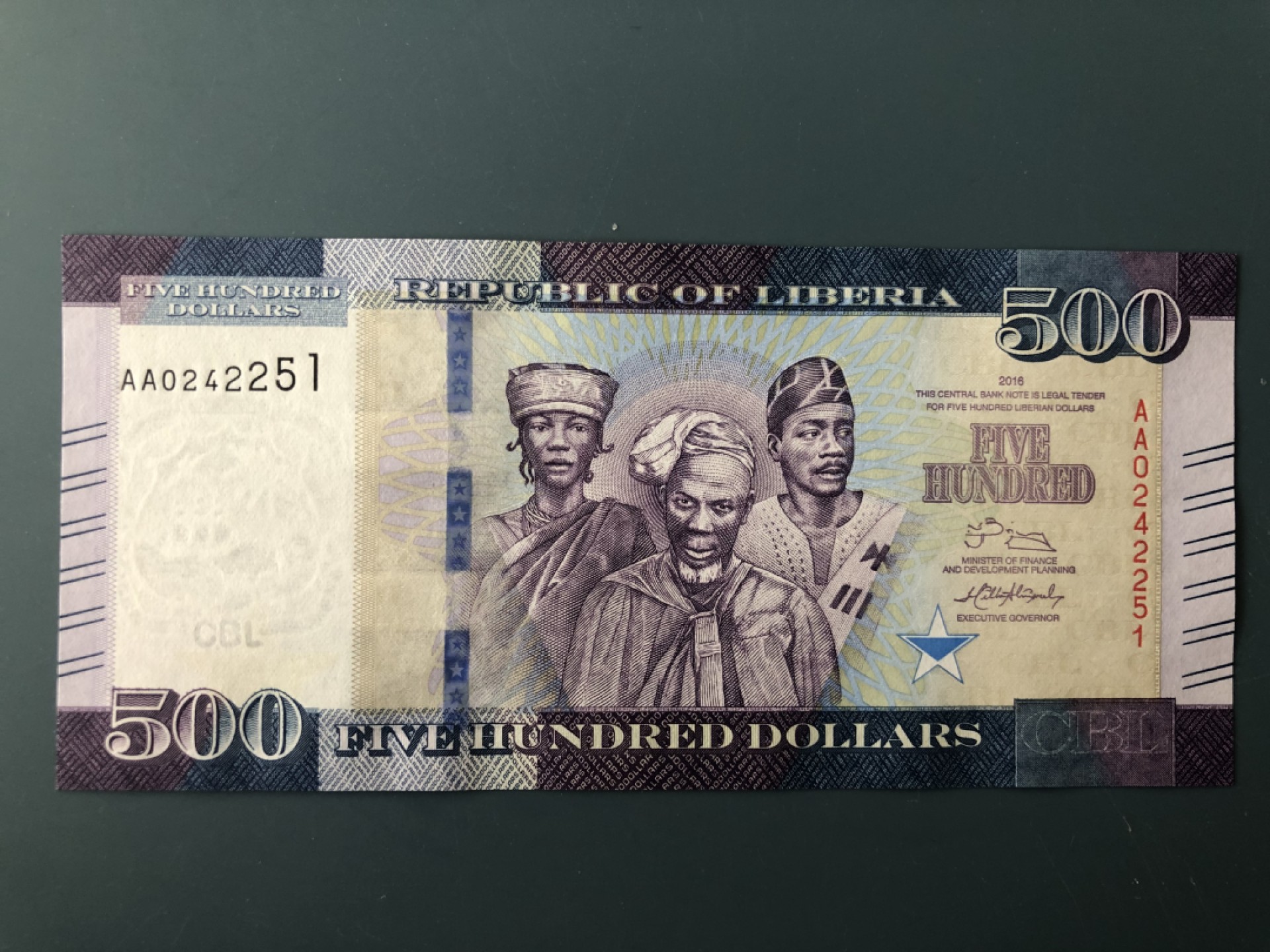 小钞市外钞（入门级-非洲篇及几张其他） 利比里亚500元AA冠GEM UNC