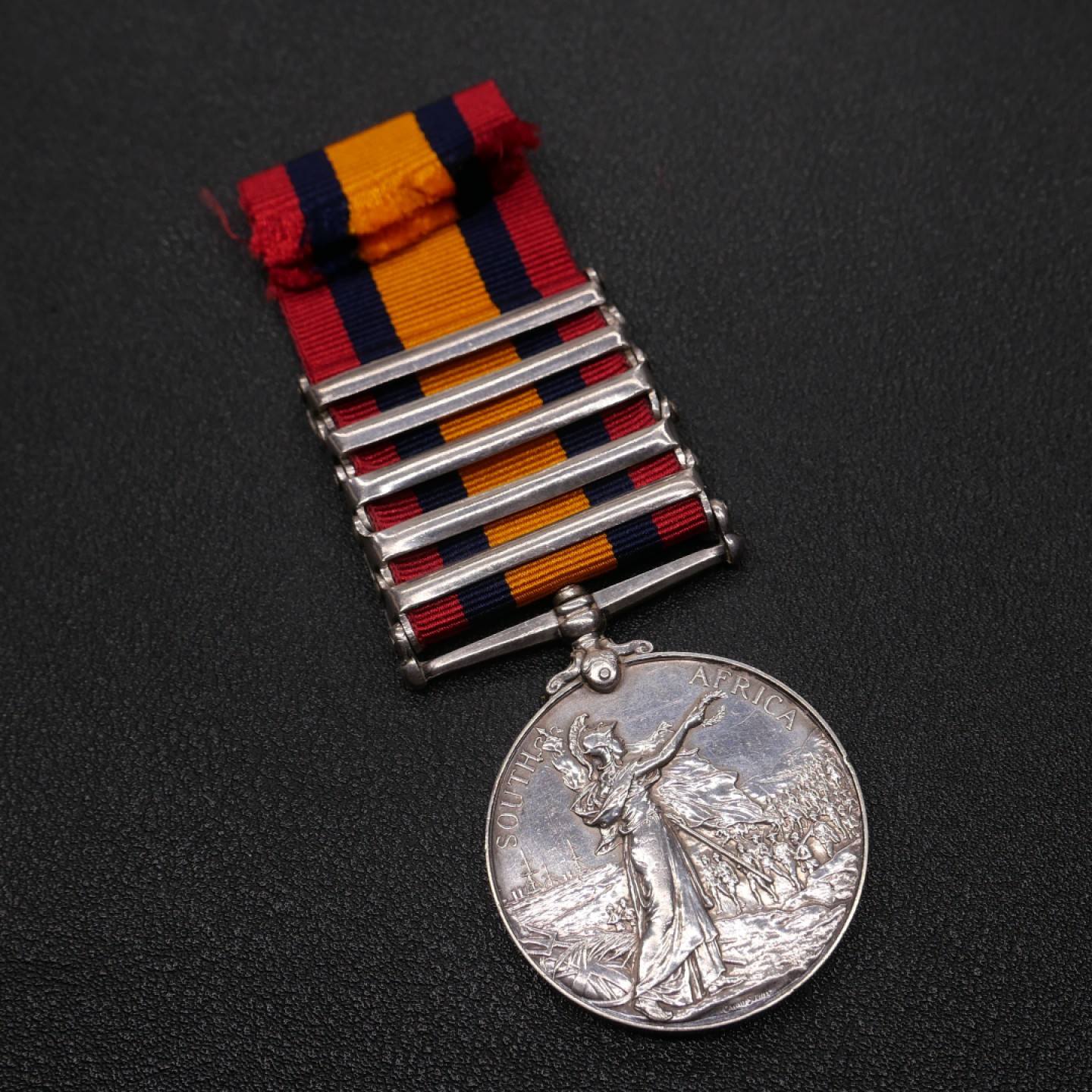 勋章奖章交易所2023年元旦拍卖 英国南非布尔战争奖章，925银质，5勋条少见。