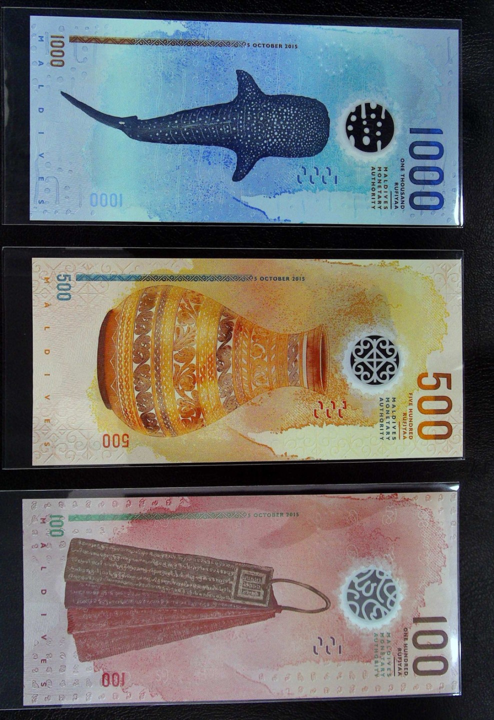 《张总收藏》85期——外币精品 7张全同号A611611 原装册 马尔代夫5-1000拉菲亚塑料钞全套UNC