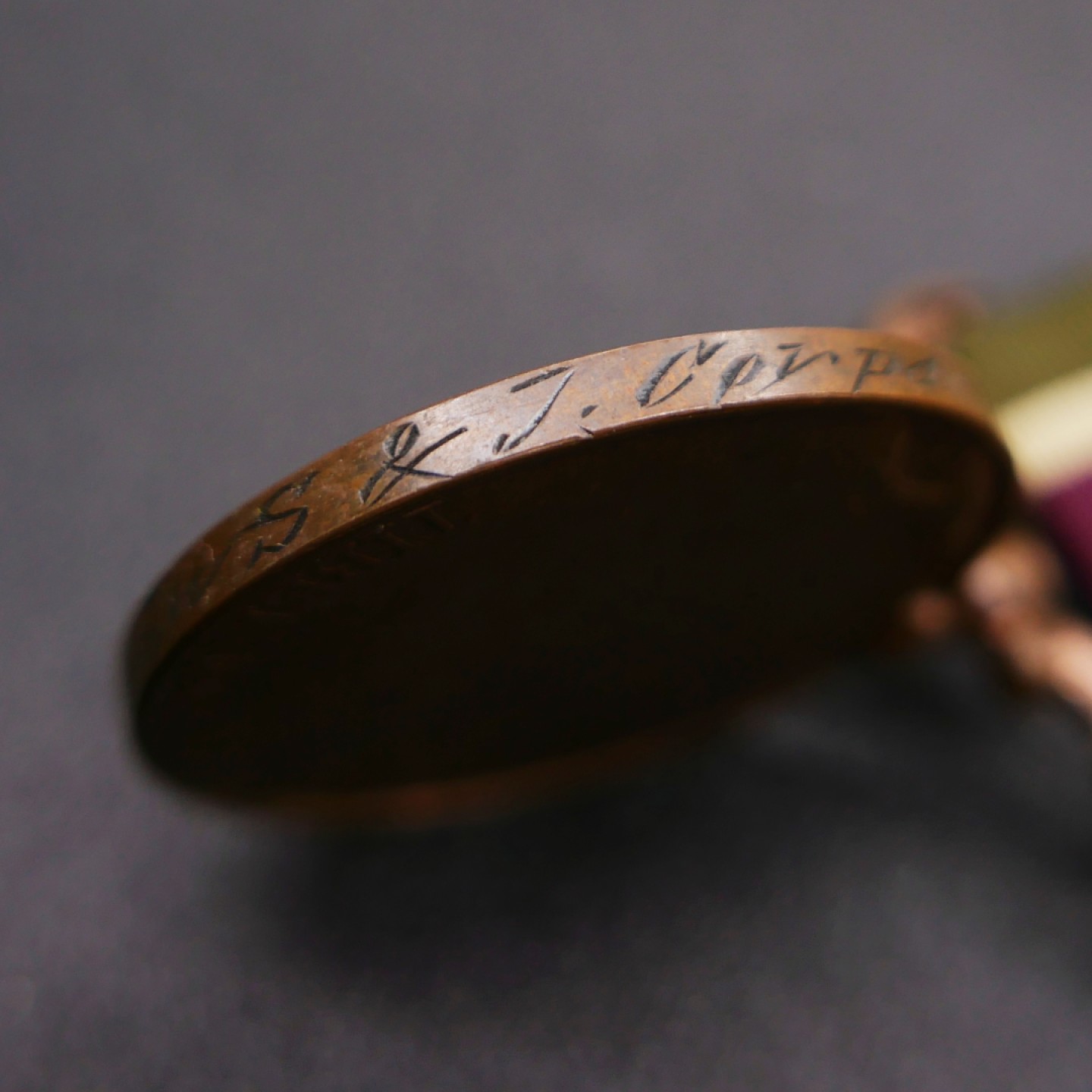 勋章奖章交易所2023年元旦拍卖 英国西藏奖章，1905年设立，铜质版本，授予运输队及劳力等，只颁授约2500枚。