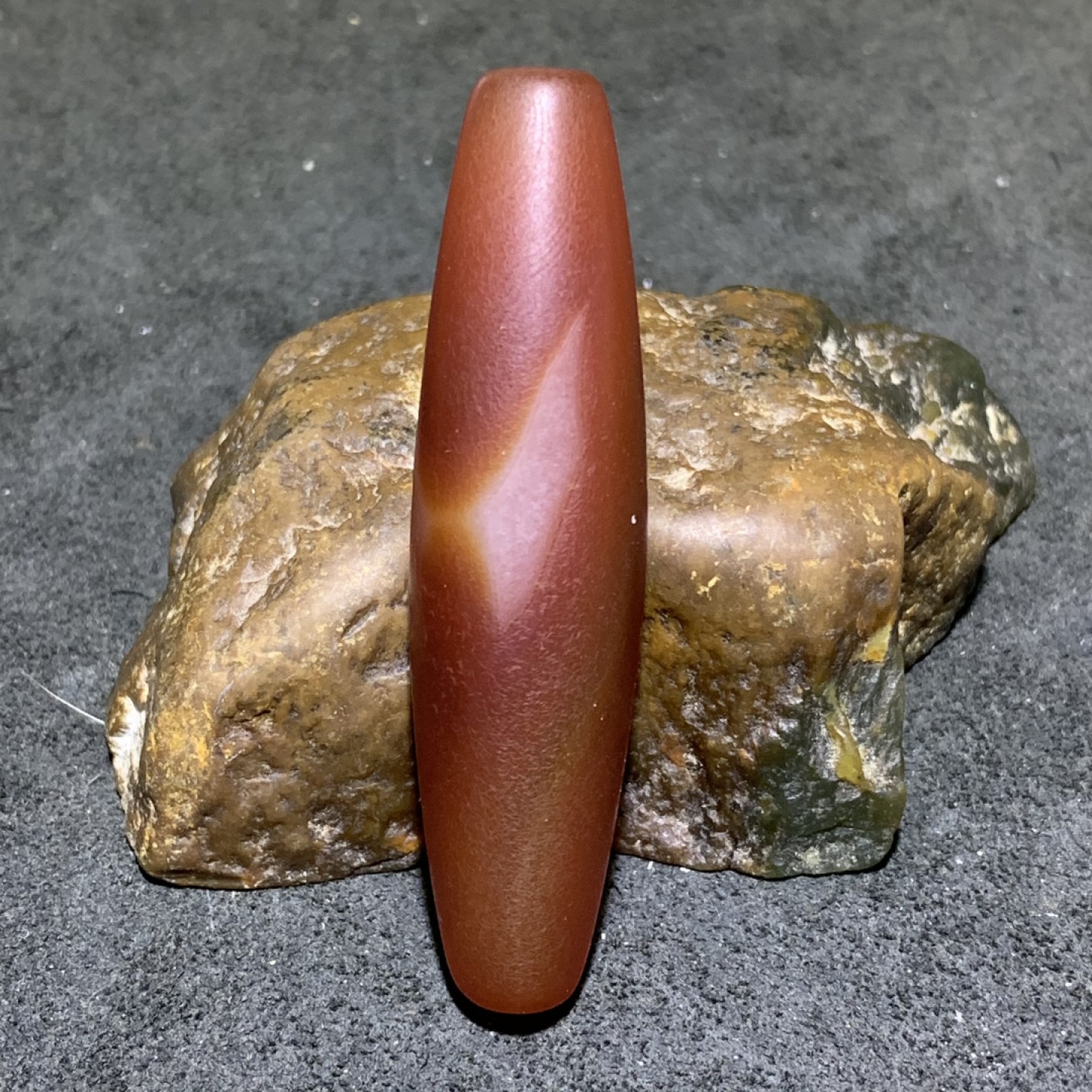 精美高玉化风化纹缠丝玛瑙随形大桶珠一个！