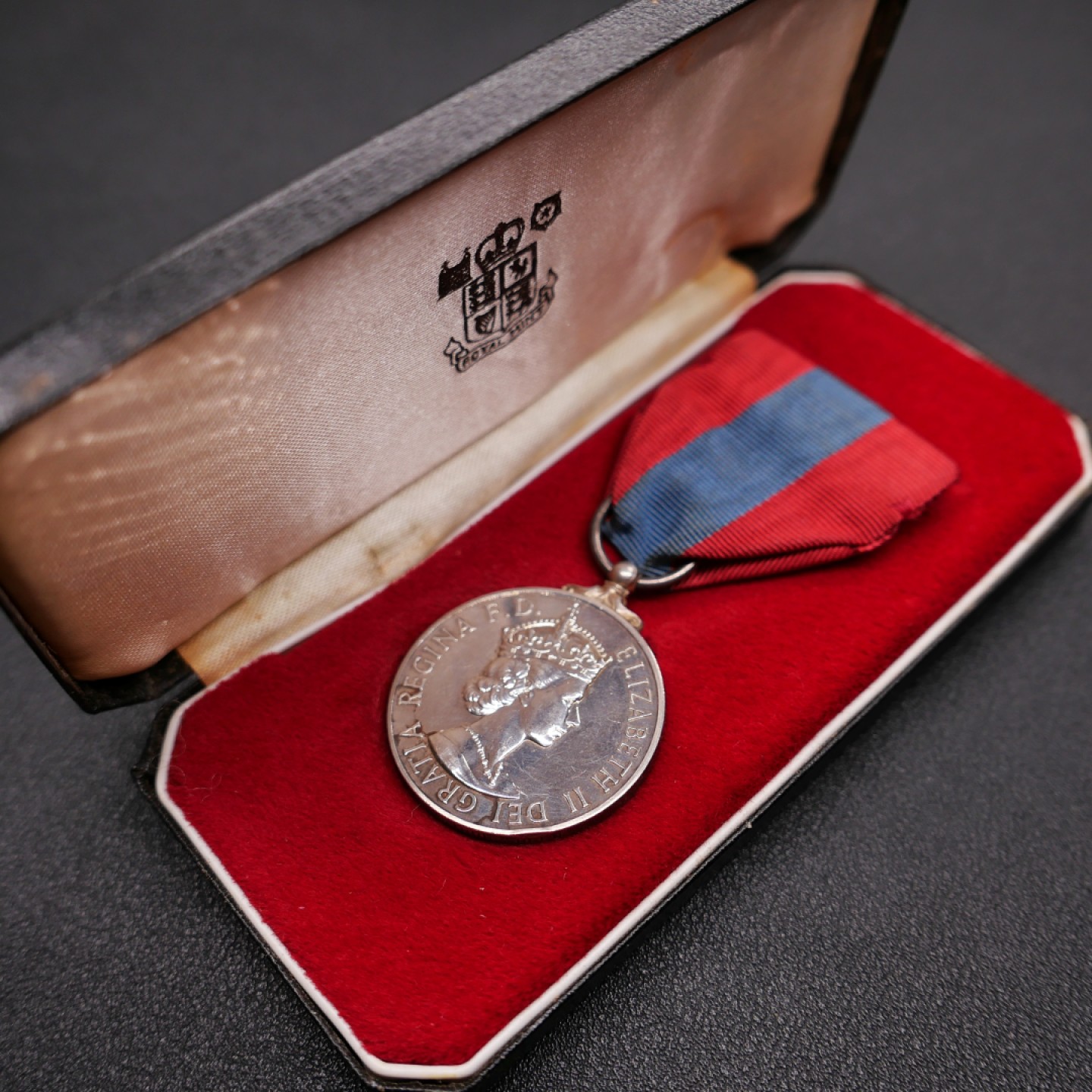 勋章奖章交易所2023年元旦拍卖 英国帝国服务奖章，925银质，原盒好品