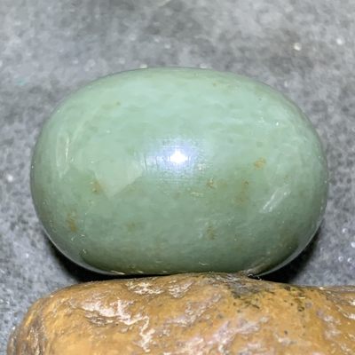 天然青海料和田玉面包圈大平安扣一个 天然青海料和田玉面包圈大平安扣一个