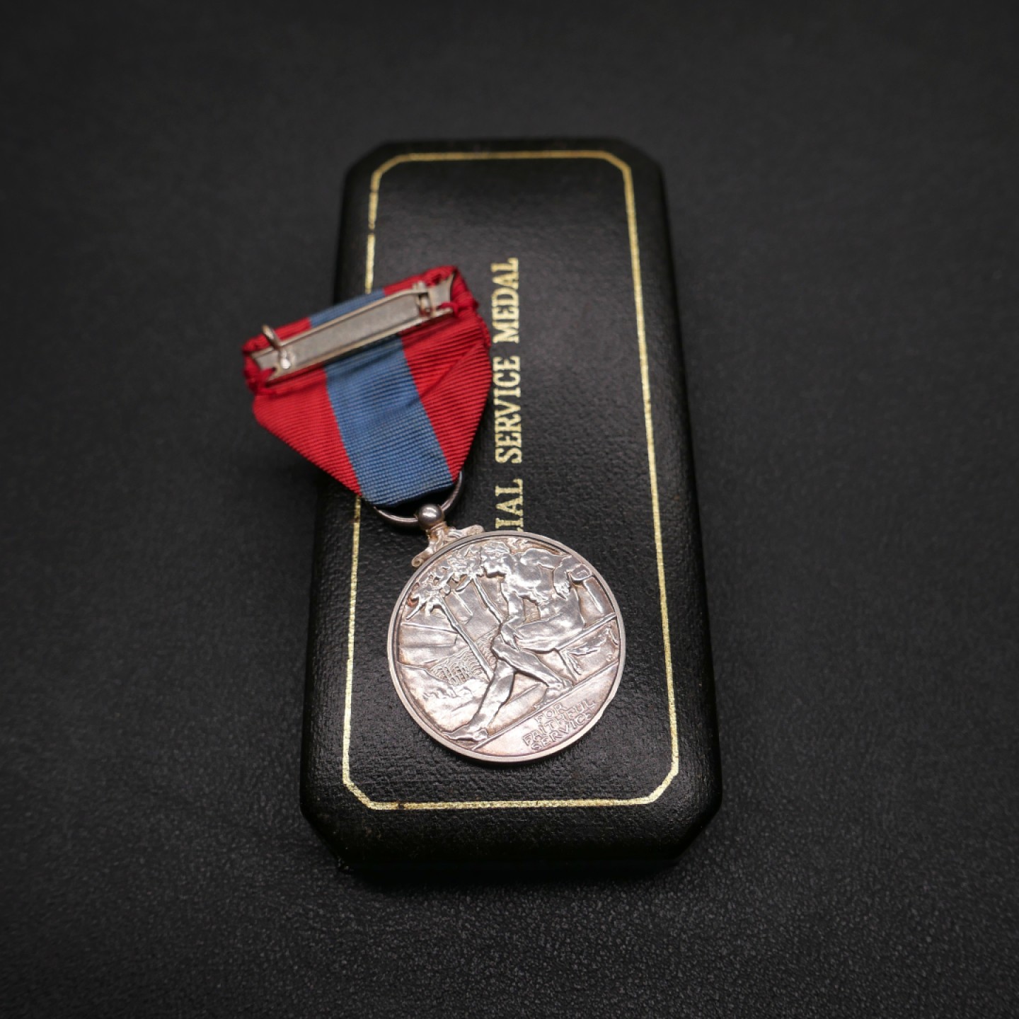 勋章奖章交易所2023年元旦拍卖 英国帝国服务奖章，925银质，原盒好品