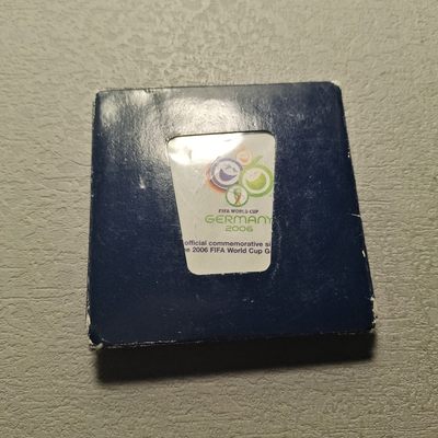 0起1加-纯粹捡漏拍-152场银币套币场 - 澳大利亚2006年世界杯子母镶嵌精制纪念银币2枚套-盒证全