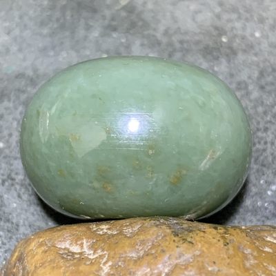 天然青海料和田玉面包圈大平安扣一个 天然青海料和田玉面包圈大平安扣一个