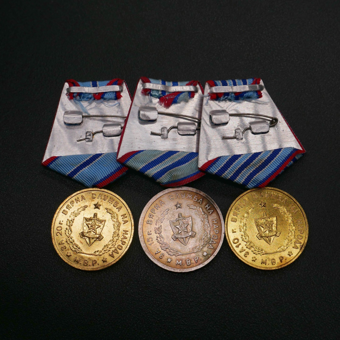勋章奖章交易所2023年元旦拍卖 保加利亚内务部圆满服役套章，一二三级各一枚.