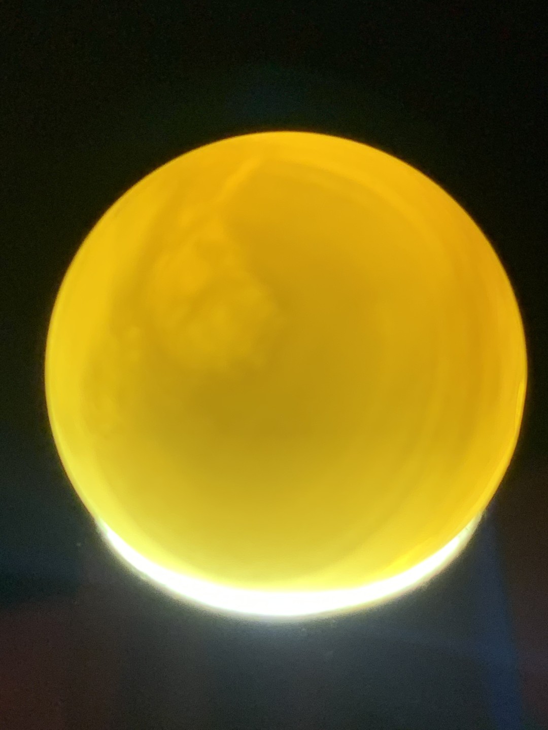 深海飘黄贝化玉2.1圆珠一颗