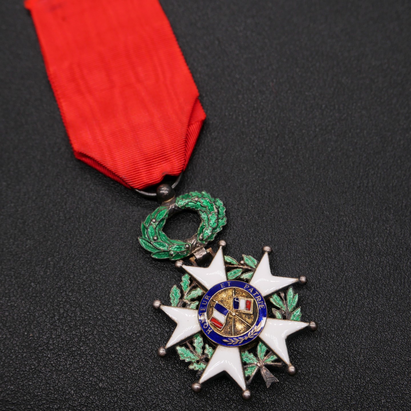 勋章奖章交易所2023年元旦拍卖 法国荣誉军团勋章，第四共和国版，银质珐琅。