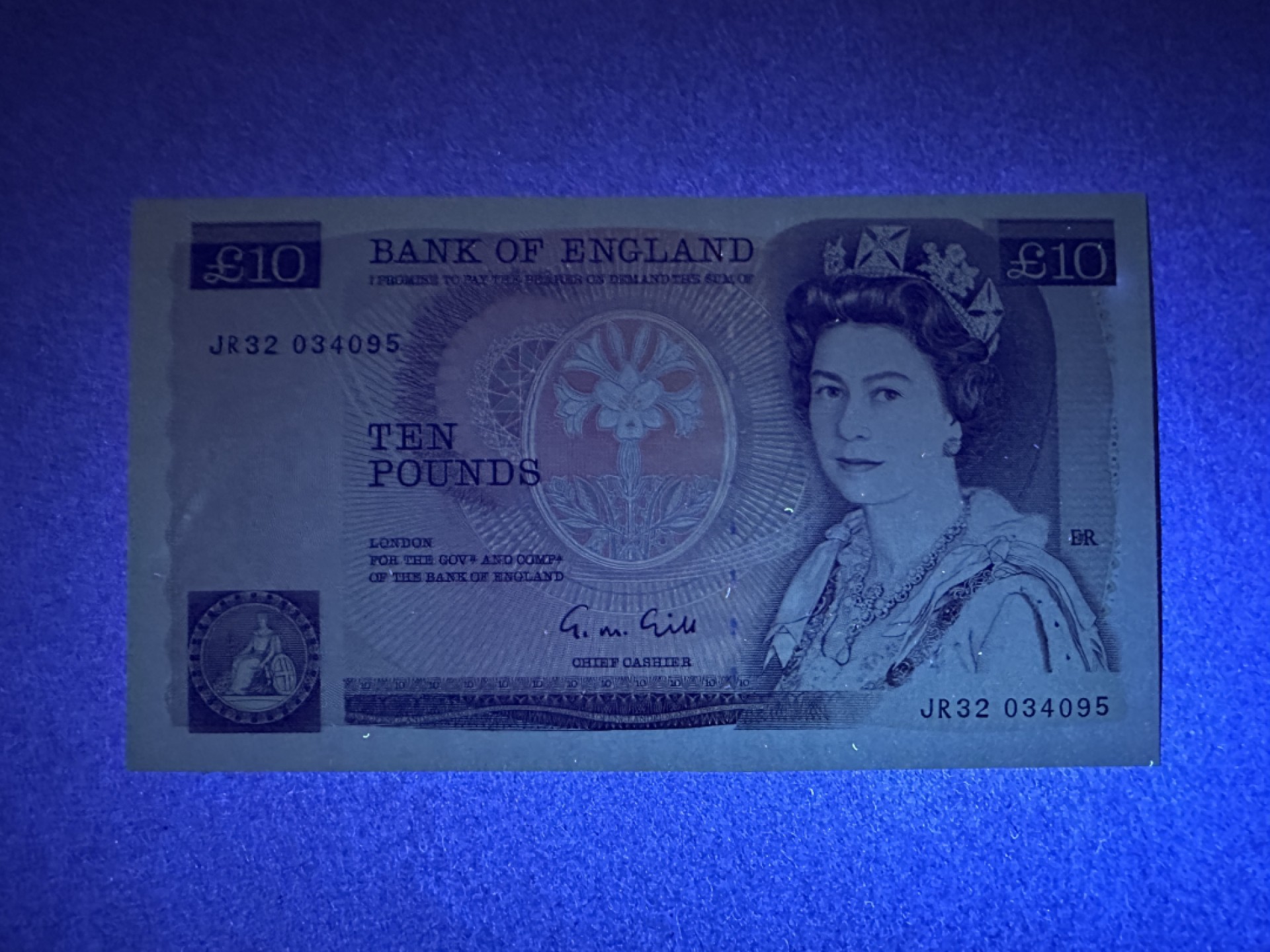 《张总收藏》85期——外币精品 英格兰10镑 UNC D序列 G.M.Gill签名 P-379e