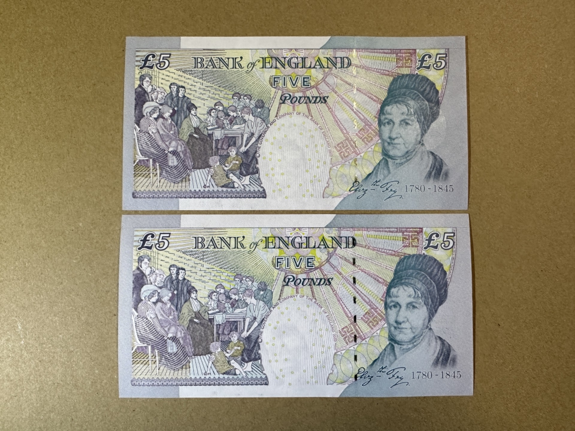 《张总收藏》85期——外币精品 英格兰5镑2张 UNC E序列再版 不同签名2张