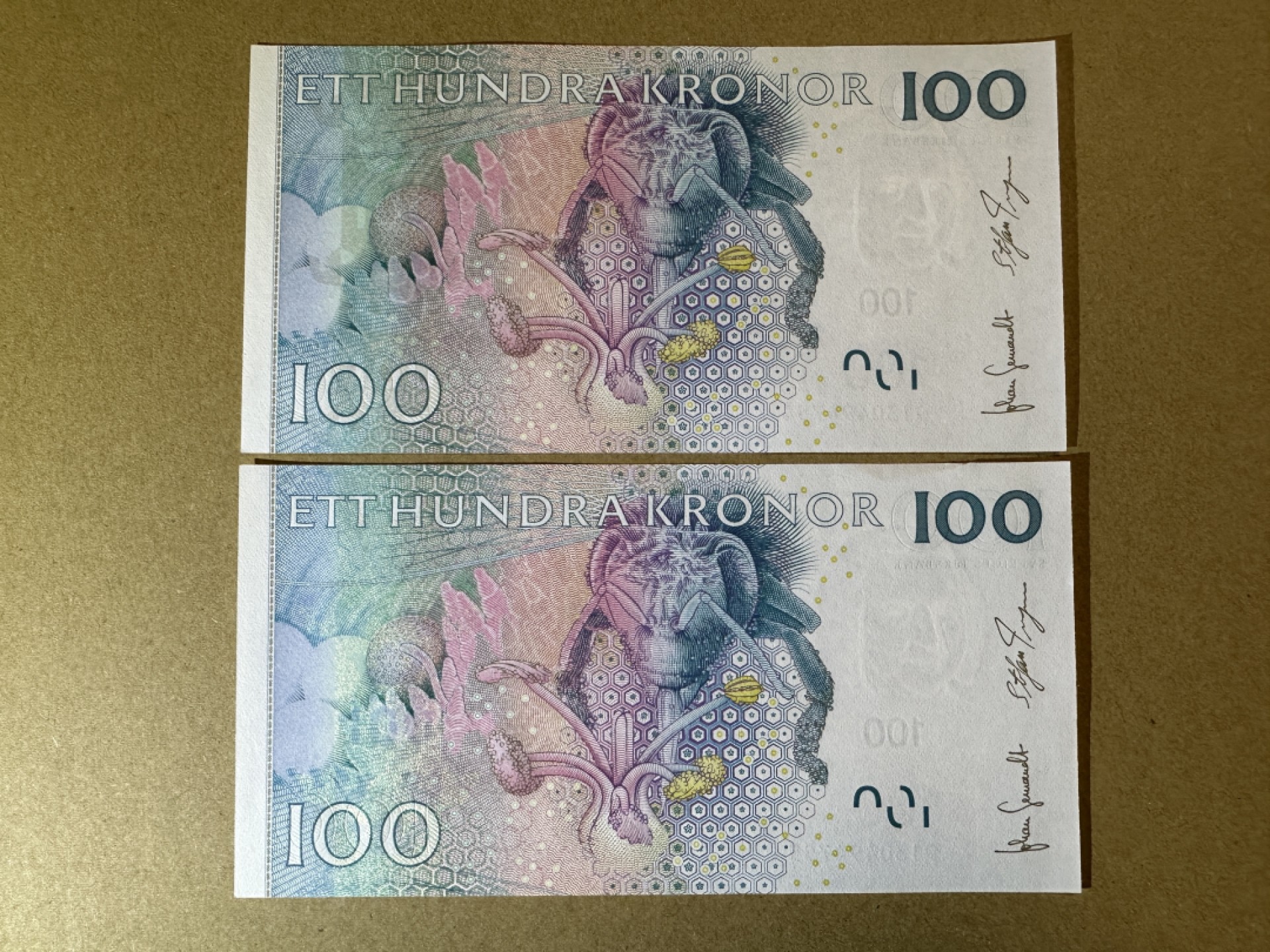 《张总收藏》85期——外币精品 瑞典100克朗 UNC 连号2张 2009年
