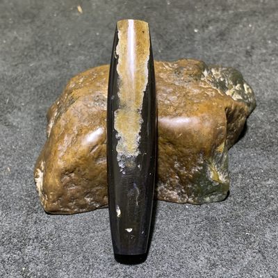 精美天然九眼页岩石龟裂纹蒙天珠天珠一颗！ - 精美天然九眼页岩石龟裂纹蒙天珠天珠一颗！