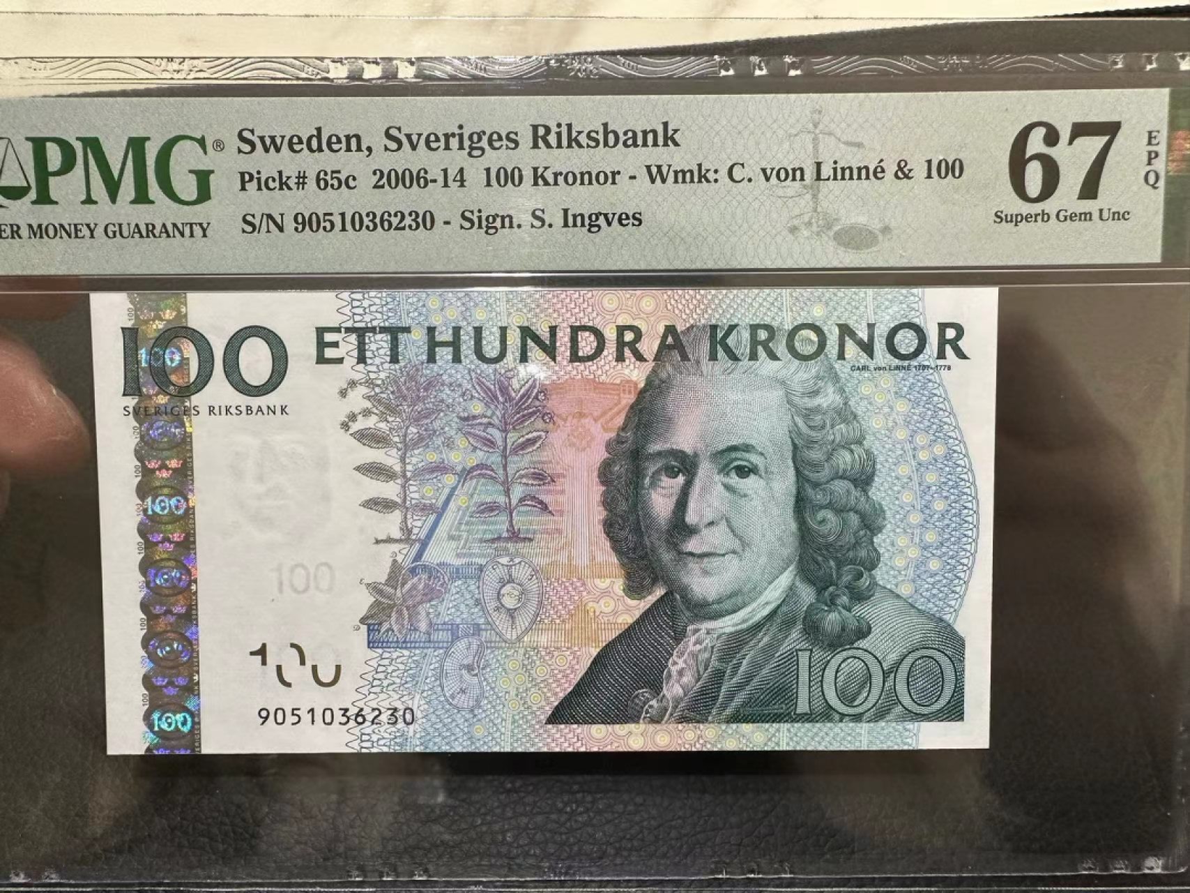 《外钞收藏家》第二百二十八期 2006-14年瑞典100克朗 PMG67 无47