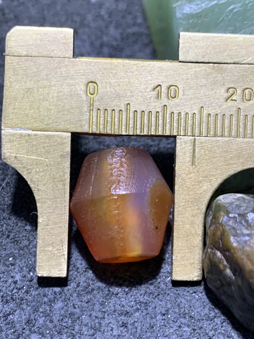 精美天眼纹高玉化风化纹玛瑙碟珠一颗，
