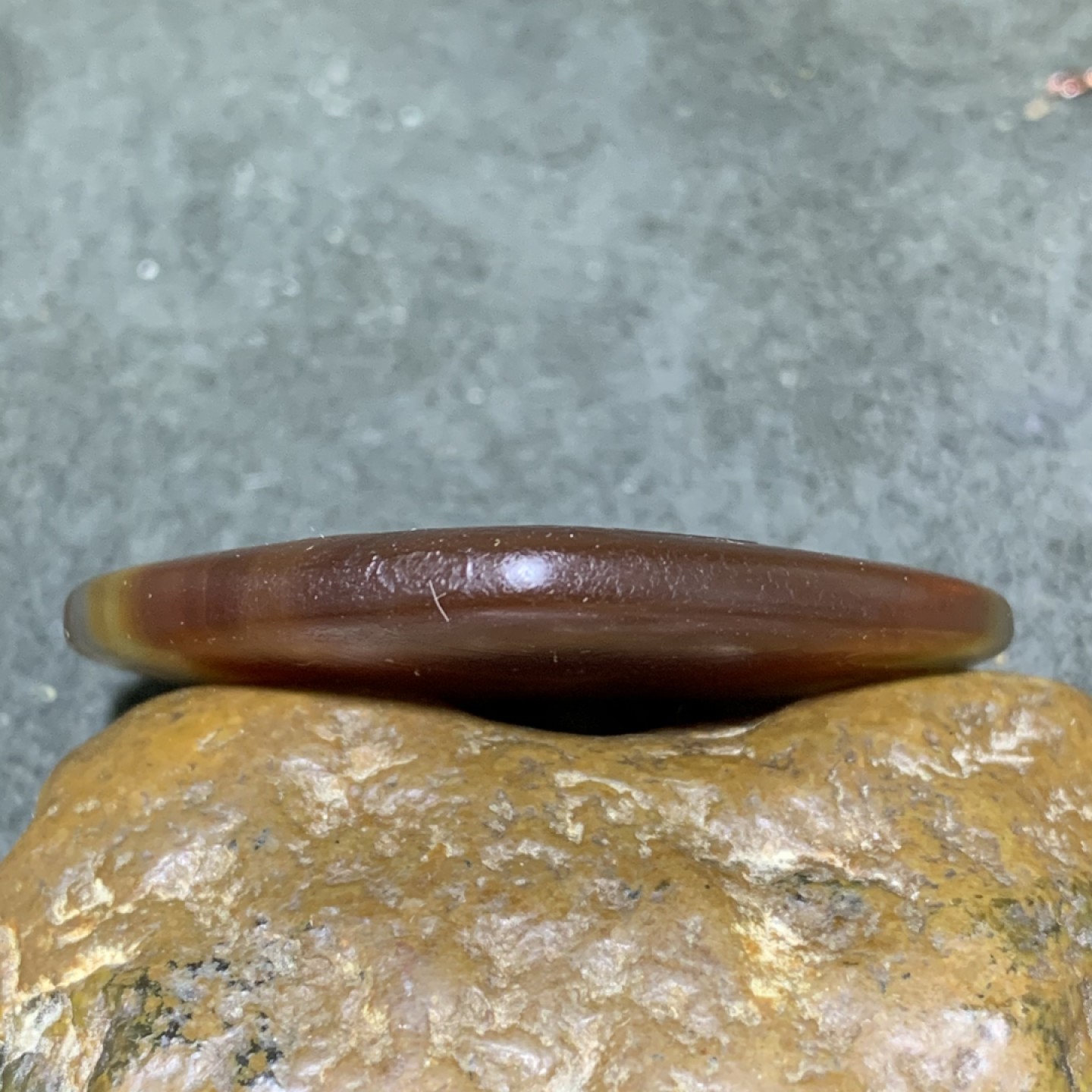 精美高玉化风化纹玛瑙吊坠一个！