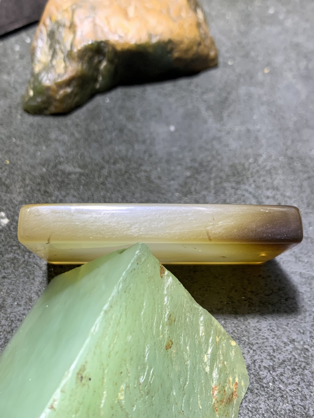 精美高玉化马达加斯加海洋玉髓俏色水墨点牌子一个！