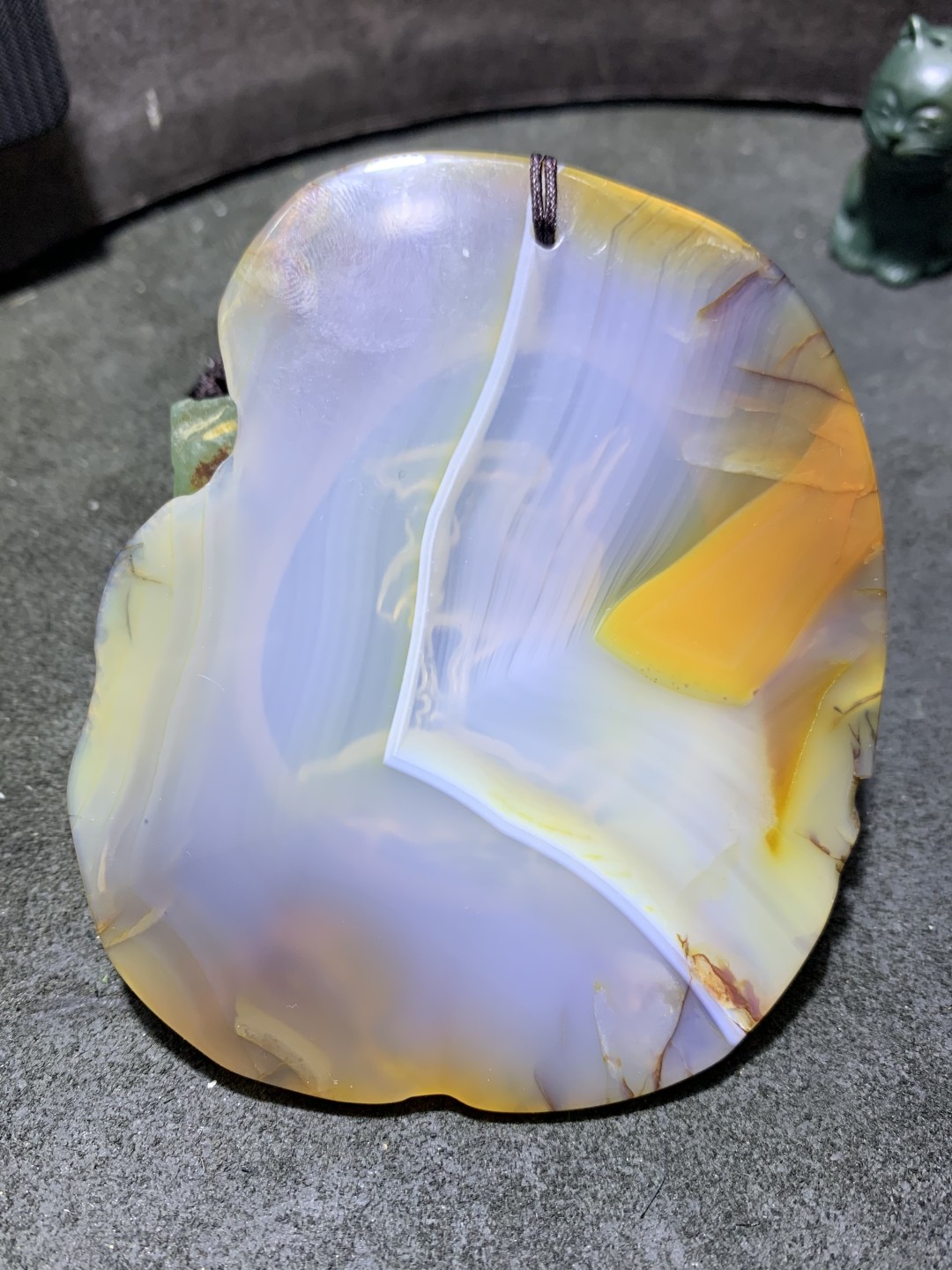重器天然马达加斯加原皮玛瑙雕刻龟鹤延年牌一块，