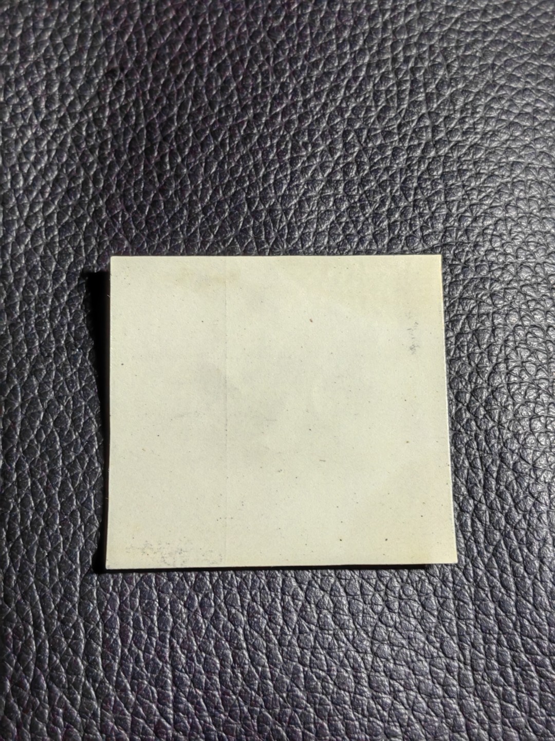 洪涛臻品批发群  精选邮票限时拍卖第一百三十三期 特59熊猫 无齿  3-1色标新  上品，面部轻微粘痕，有一道压痕如图