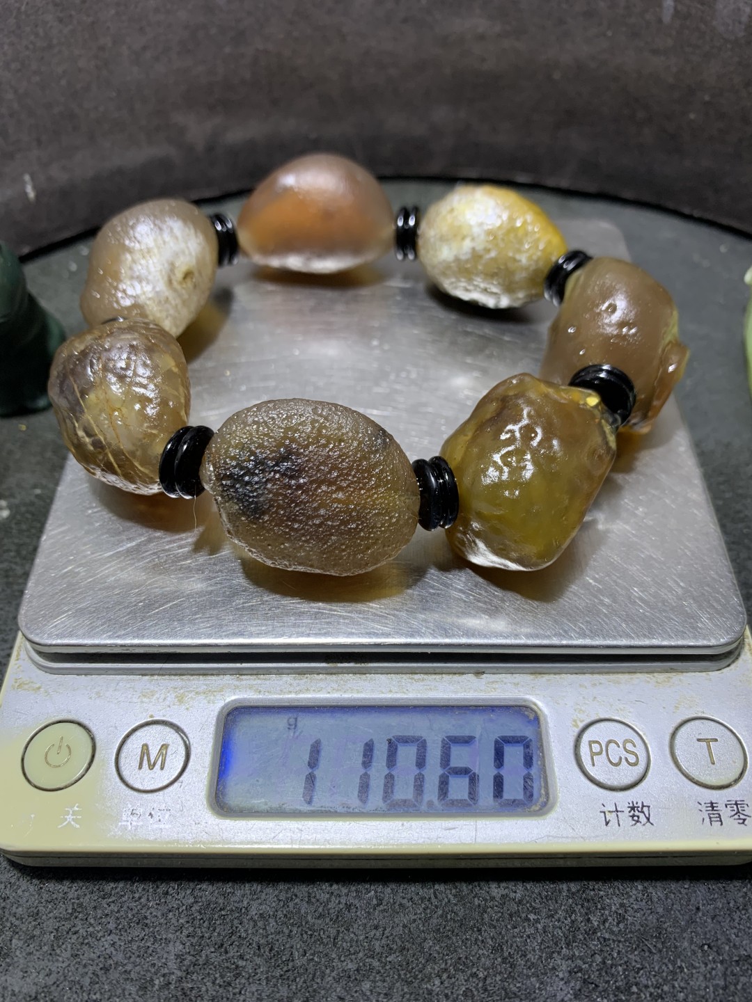 精美天然阿拉善糖心玛瑙原石手串一条，