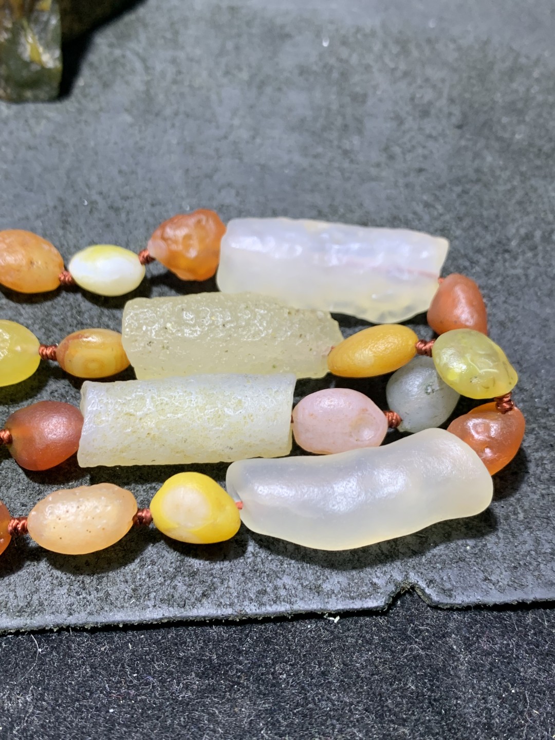 精美天然阿拉善管状玛瑙项链一条