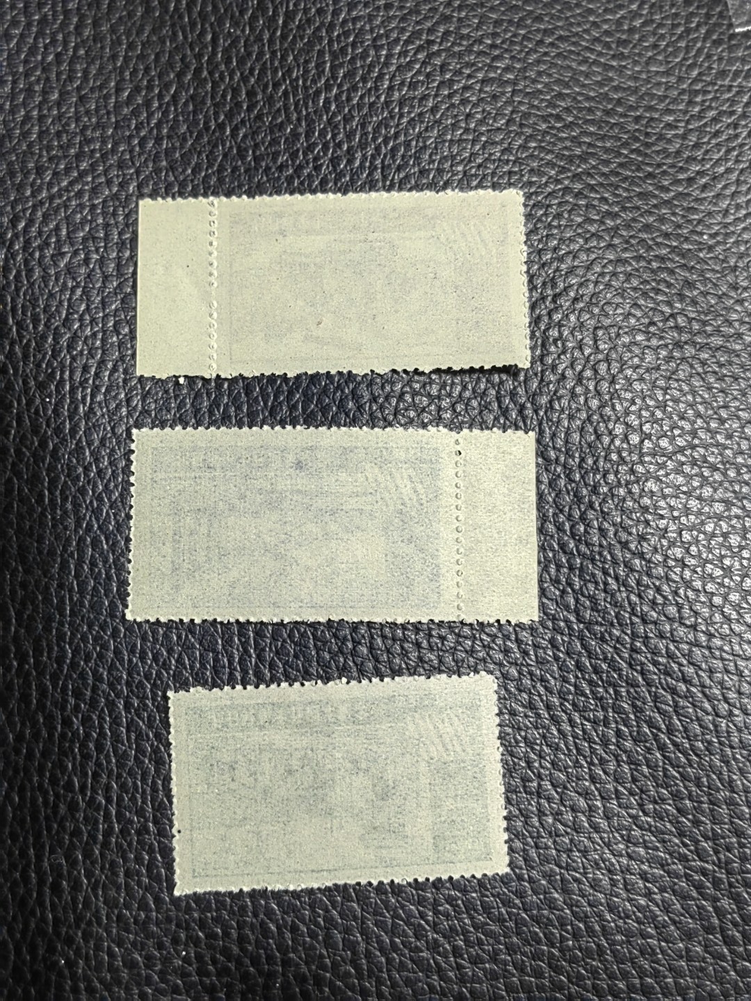 洪涛臻品批发群  精选邮票限时拍卖第一百三十七期 【评级推荐】纪16抗战  4-1  4-2   4-3三枚新票，版撕全品。藏家首选。