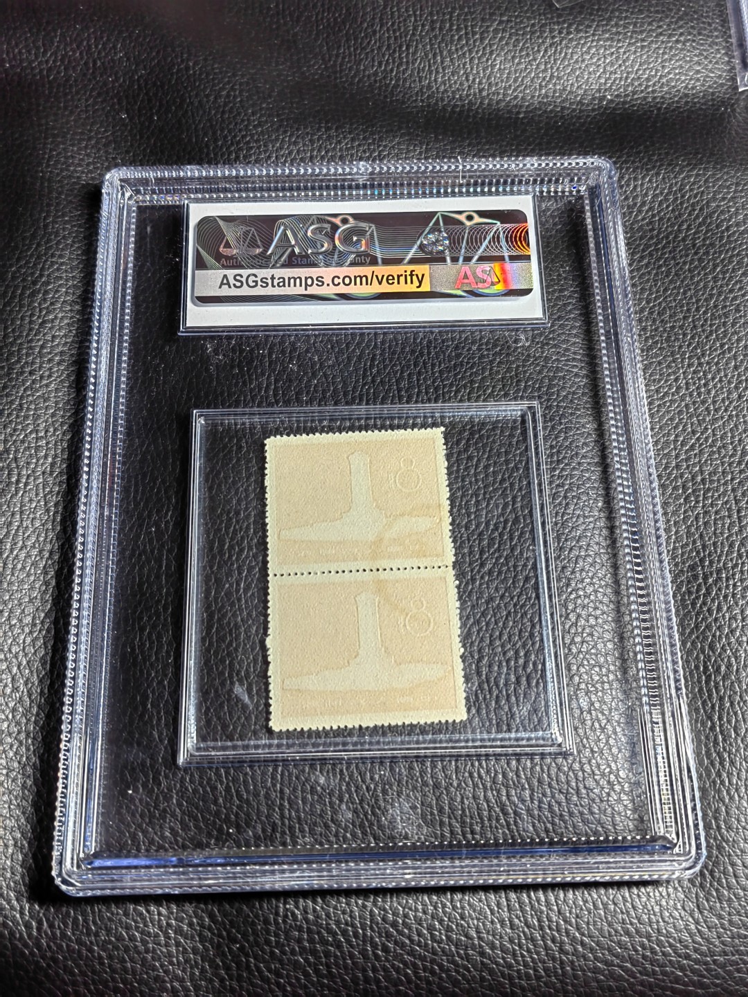 洪涛臻品批发群  精选邮票限时拍卖第一百三十六期 纪47纪念碑★盖销  ✦✦精品竖2连，大盒带内衬✦✦ ASG90高分OP一枚，热门品种，最严格时期出分，票状态极佳，红色题材，之前群里都是漏价出，非常不错的摆件，喜欢不要错过