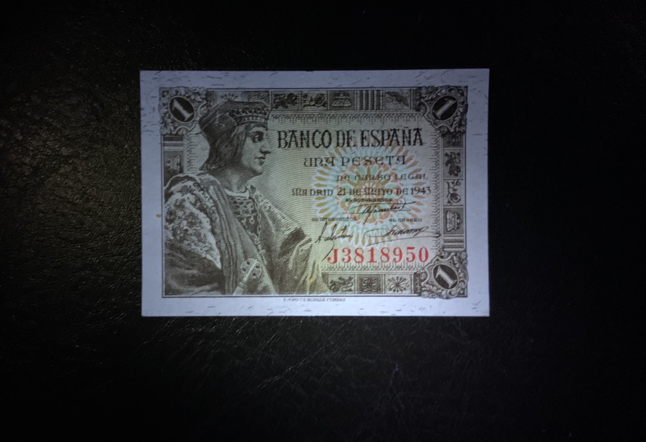 收藏联盟Quantum Auction 第223期拍卖 西班牙1943年1比索 品相UNC 左侧黑点为纸张杂质