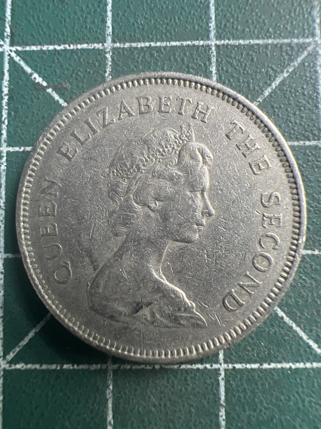 泡泡堂第204期  世界硬币（无押金，无佣金，捡漏，全场20包邮，偏远地区除外） 香港老亿元。