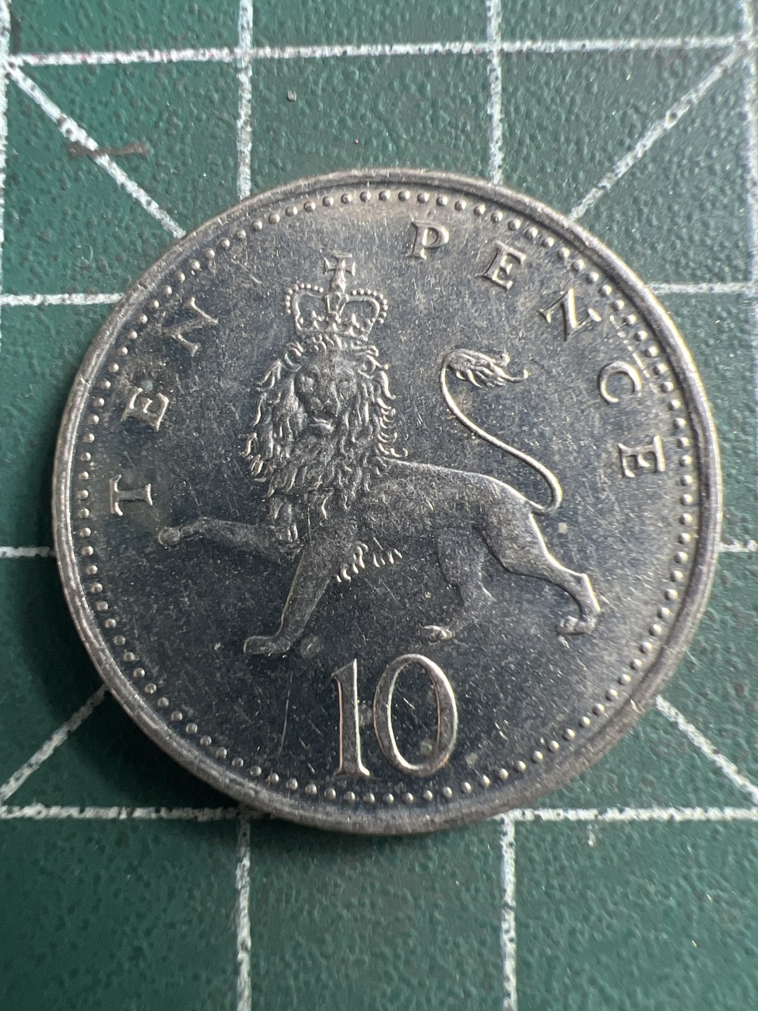 泡泡堂第223期  世界硬币 （无押金，无佣金，捡漏，全场20包邮，偏远地区除外） 英国十便士。