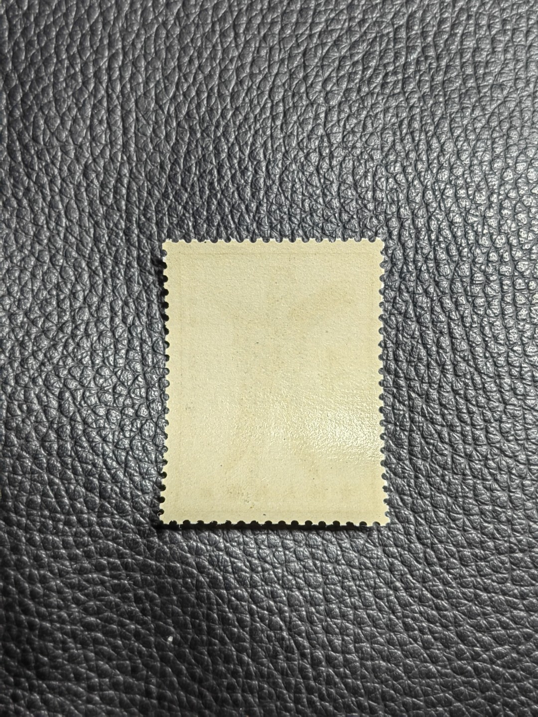 洪涛臻品批发群  精选邮票限时拍卖第一百七十一期 【评级推荐】特63青铜器  8-1新票一枚，版撕全品嘎嘎绝，齿孔饱满圆润，ASG评级搏分首选，包OG。