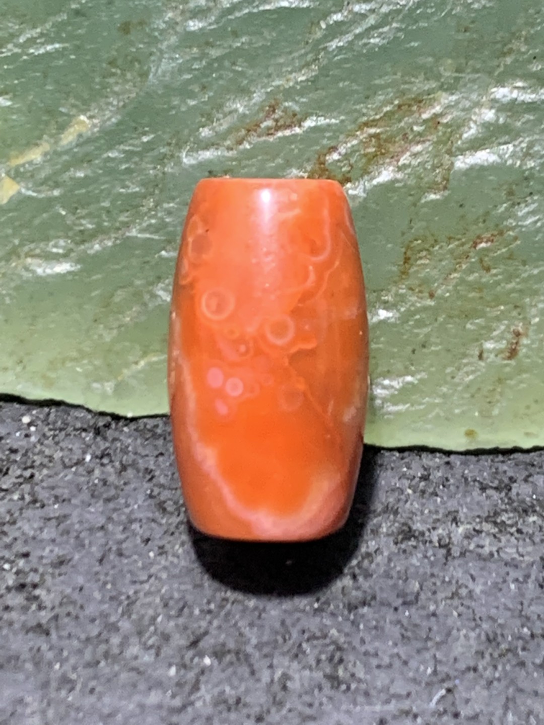 川料南红玛瑙随形通货小桶珠一颗！