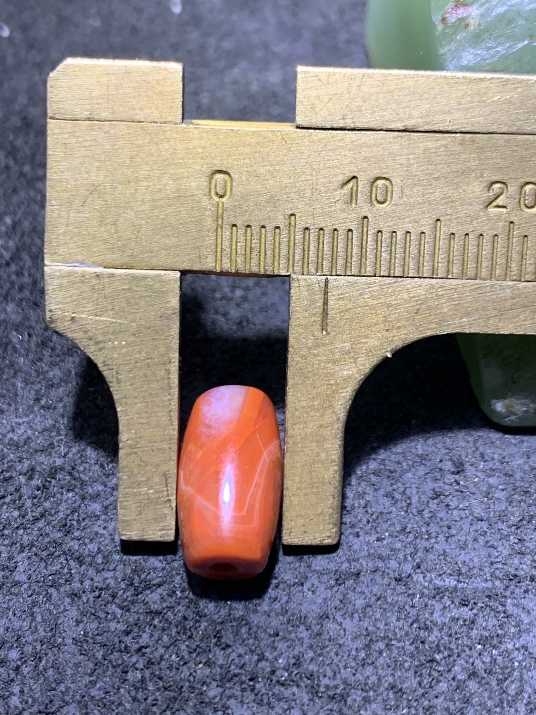 川料南红玛瑙随形通货小桶珠一颗！