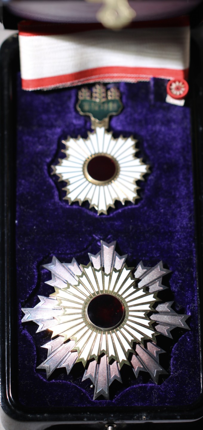 大猫徽章拍卖第213期 勿忘国耻 勋二等旭日重光勋章 全品状态