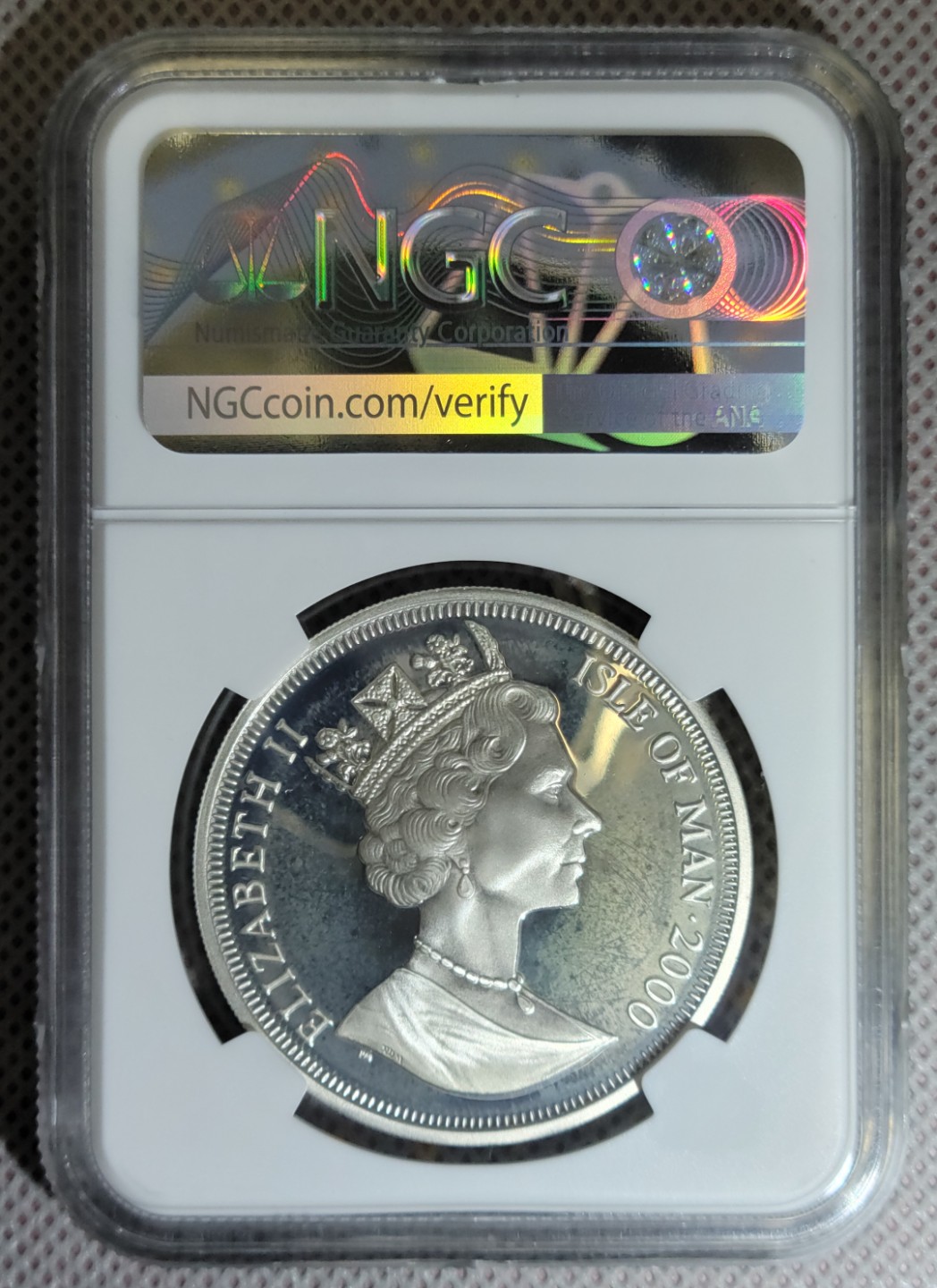 马恩岛 – 2000年千禧精密铸造银表冠，.925 1盎司银38.6毫米，NGC PF 67超浮串