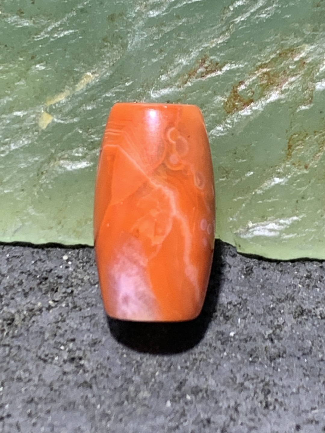 川料南红玛瑙随形通货小桶珠一颗！