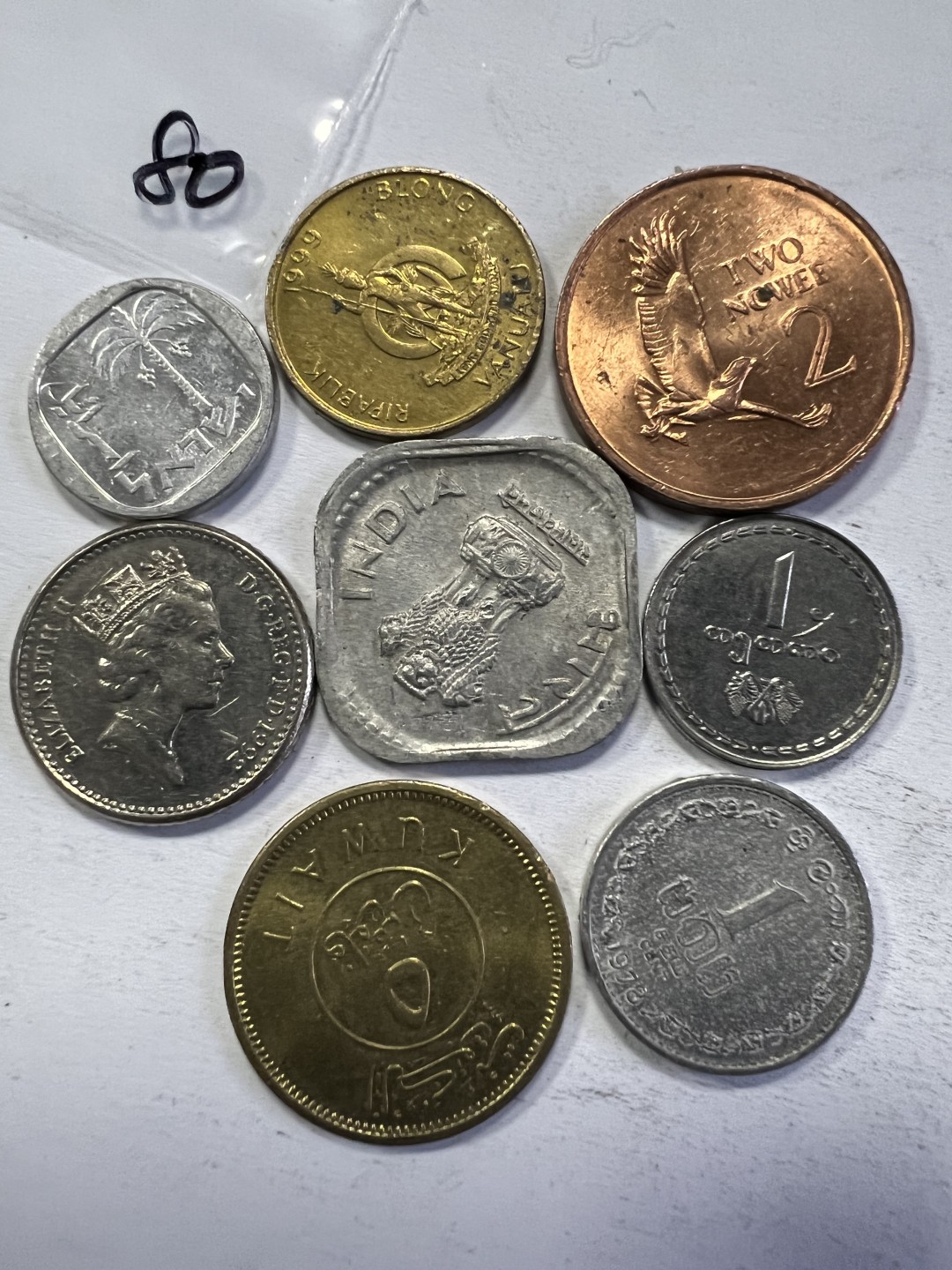 泡泡堂第208期  世界硬币（无押金，无佣金，捡漏，全场20包邮，偏远地区除外） 硬币一袋80