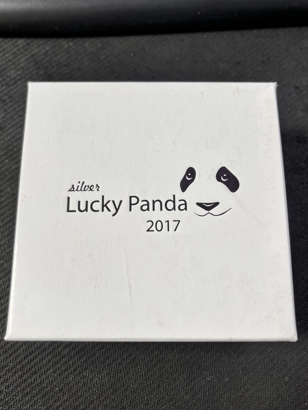 【海寧潮】库克2017年幸运母子大熊猫仿古异形纪念银币，原价1350