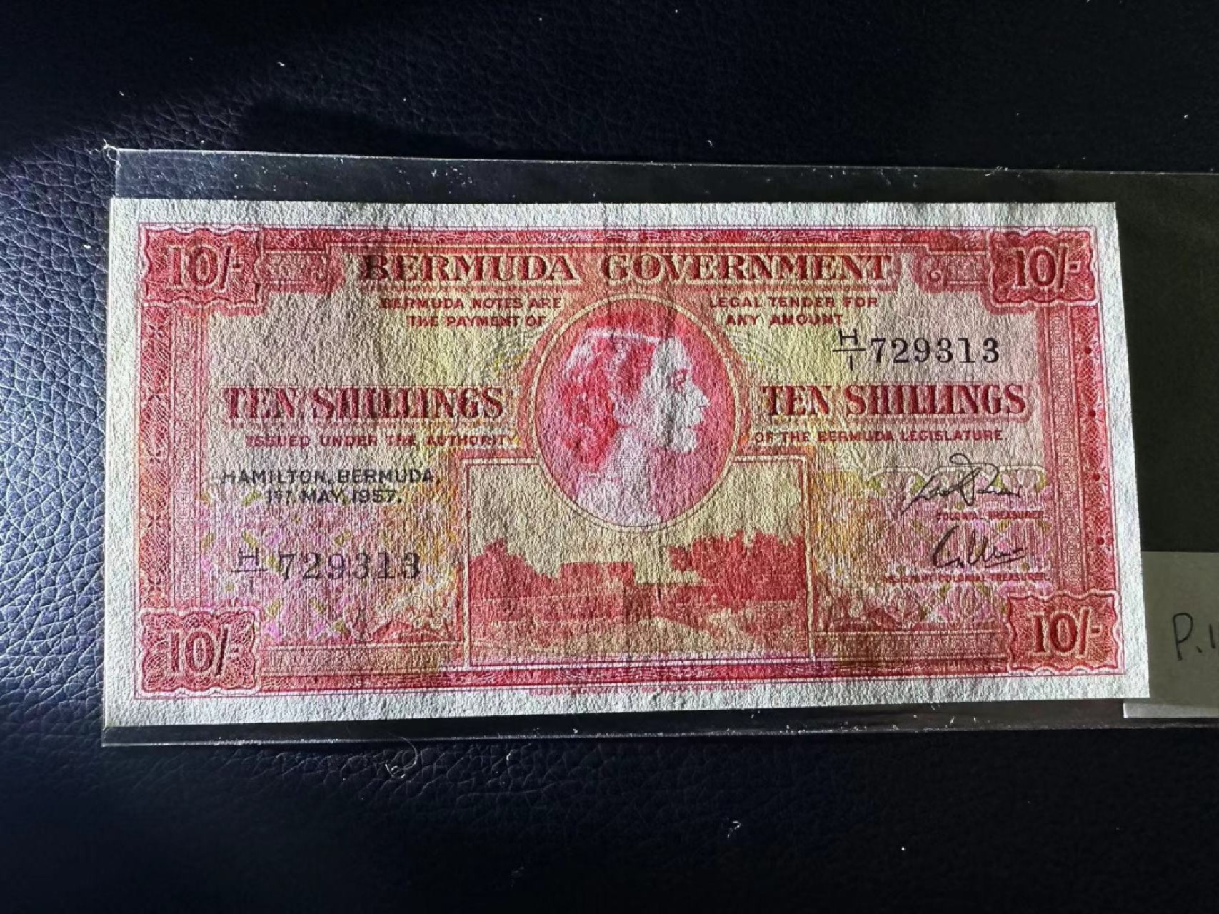 《外钞收藏家》第二百三十期英国女王专场（百慕大与东加勒比） 百慕大1957年10先令	P19 AU品相 有暗折