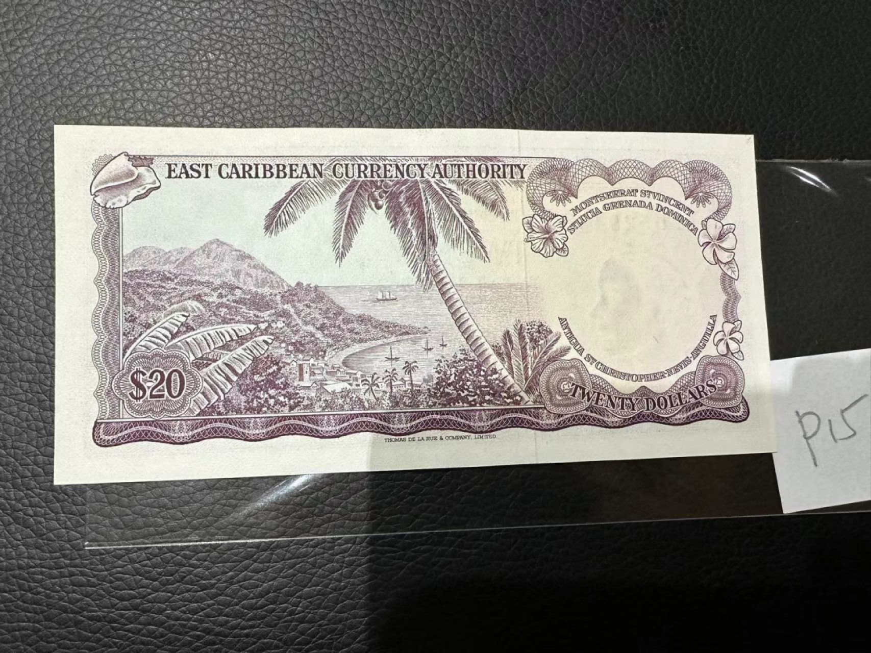 《外钞收藏家》第二百三十期英国女王专场（百慕大与东加勒比） 东加勒比1965年发行20元	P15 全新UNC