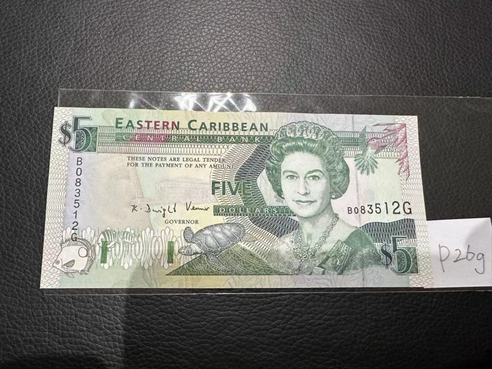 《外钞收藏家》第二百三十期英国女王专场（百慕大与东加勒比） 东加勒比1993年版5元，后缀G（格林纳达）	P26g 全新UNC