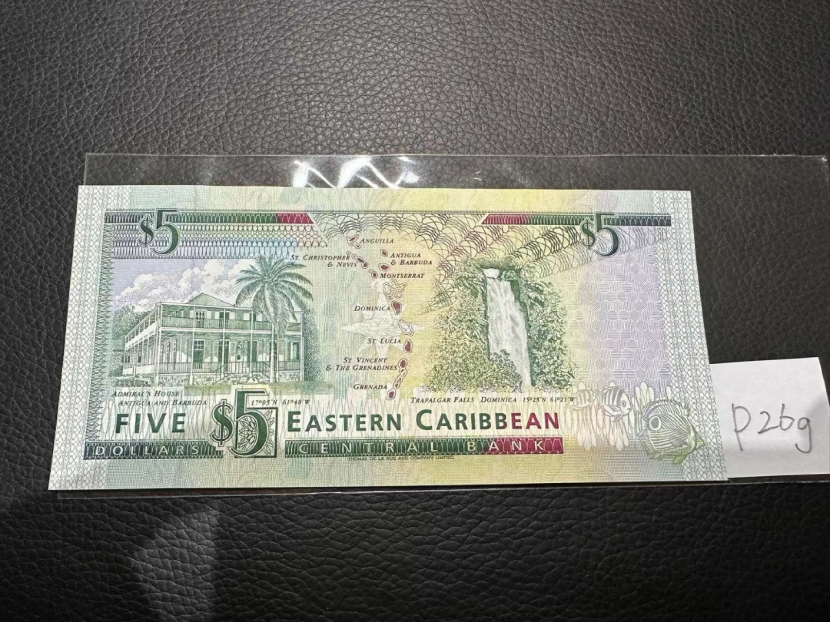 《外钞收藏家》第二百三十期英国女王专场（百慕大与东加勒比） 东加勒比1993年版5元，后缀G（格林纳达）	P26g 全新UNC