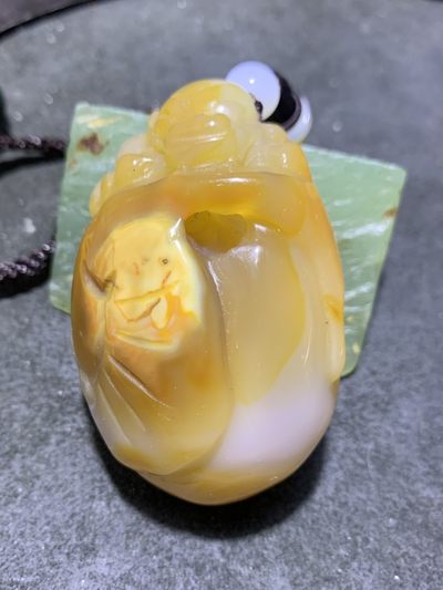 重器天然马达加斯加原皮高玉化玛瑙手工镂空圆雕如意招财金蟾把件一个， - 重器天然马达加斯加原皮高玉化玛瑙手工镂空圆雕如意招财金蟾把件一个，