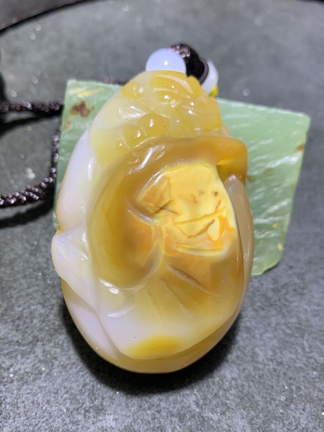 重器天然马达加斯加原皮高玉化玛瑙手工镂空圆雕如意招财金蟾把件一个，