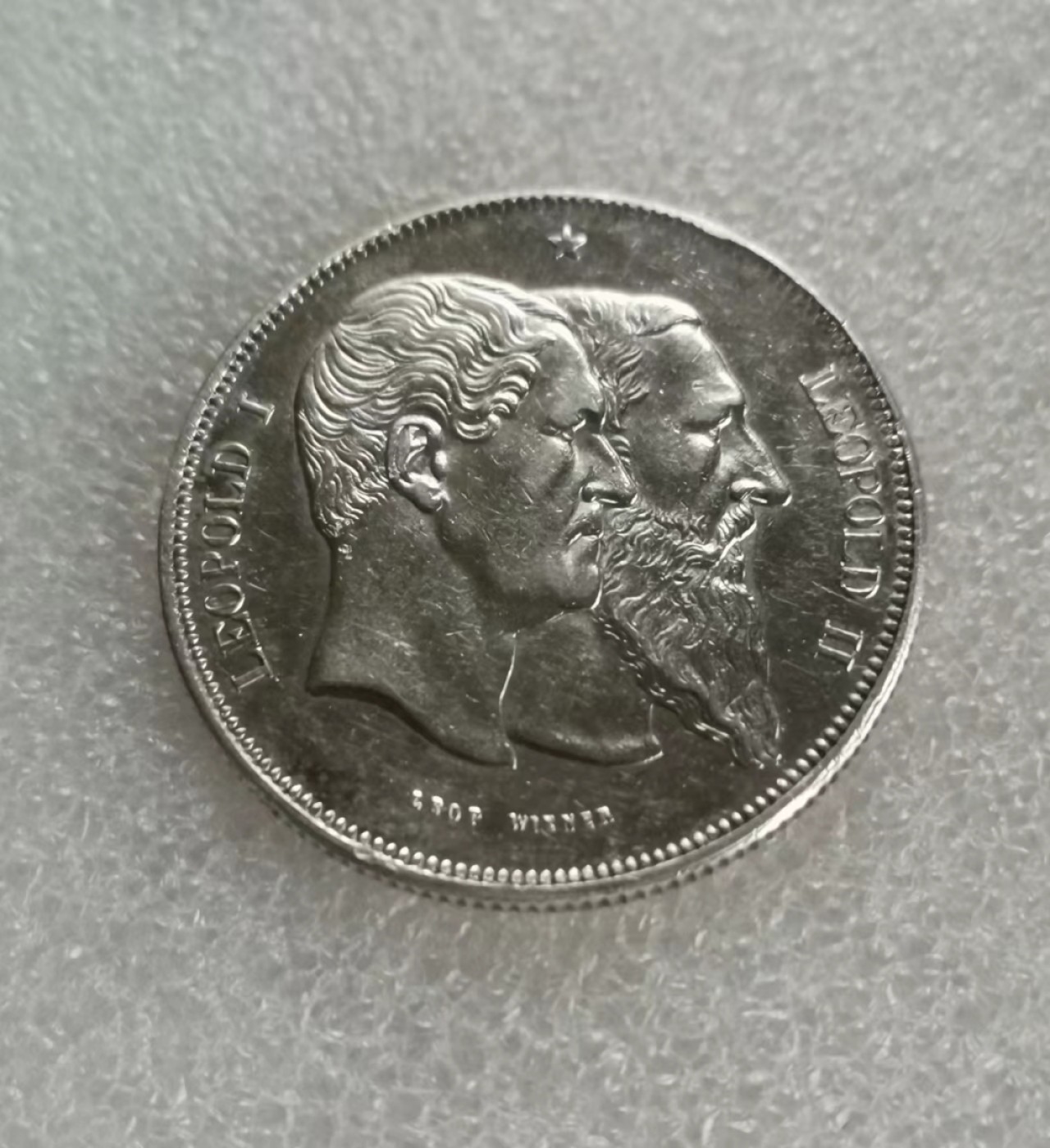 瓶子🏺第74期拍卖会 比利时1880年好品相利奥博德一世二世双头像5法郎大银币