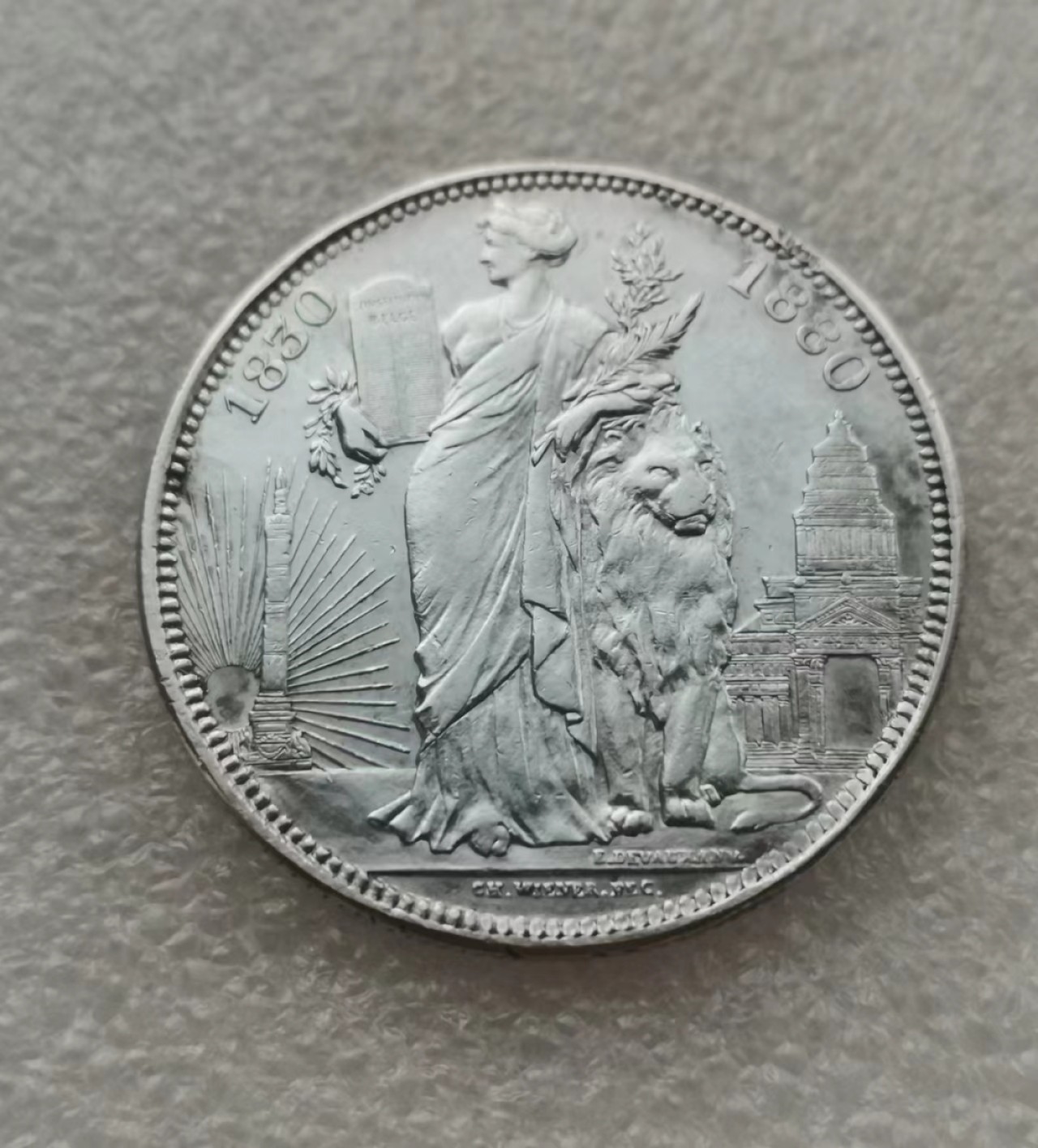 瓶子🏺第74期拍卖会 比利时1880年好品相利奥博德一世二世双头像5法郎大银币