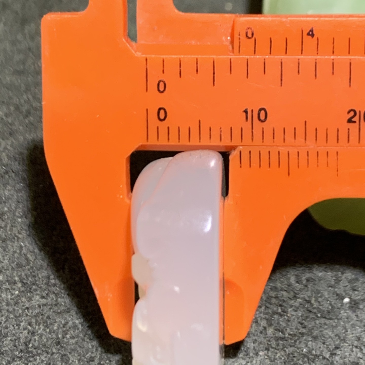 精美天然高玉化缠丝玛瑙雕刻弥勒一个，